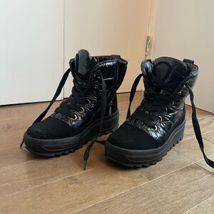 Pajar “Tyra” Women's Black Lace Up Boots